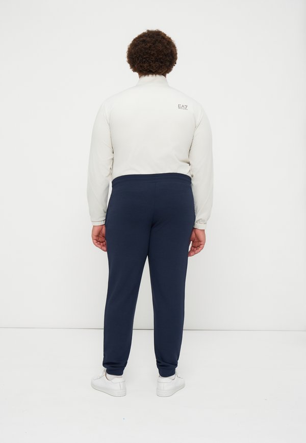 EA7 Emporio Armani