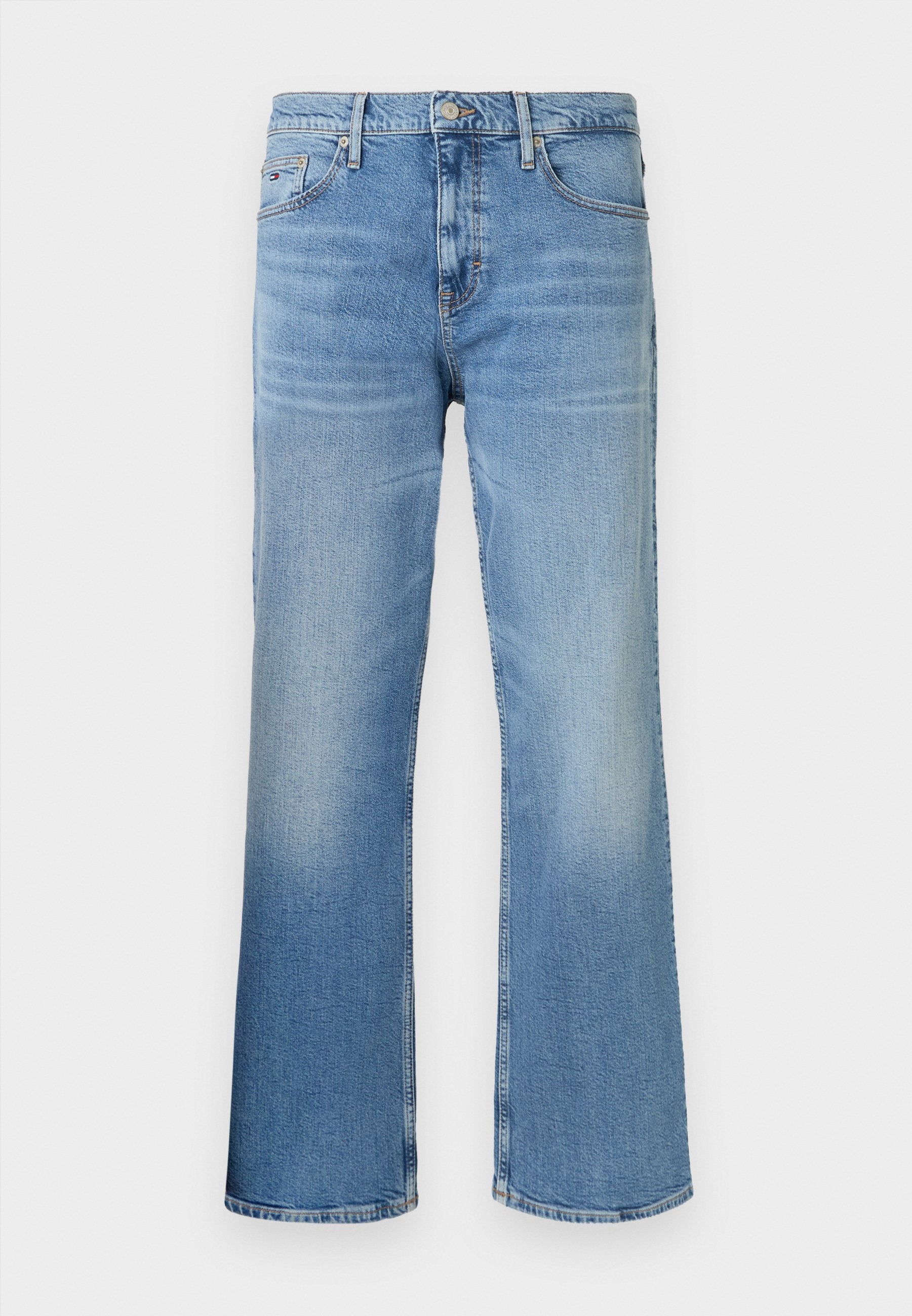 Hellblaue Jeans aus Denim mit geradem Bein. Mit verwaschenen Akzenten, fünf Taschen sowie einem Frontknopf und einem Reißverschluss.
