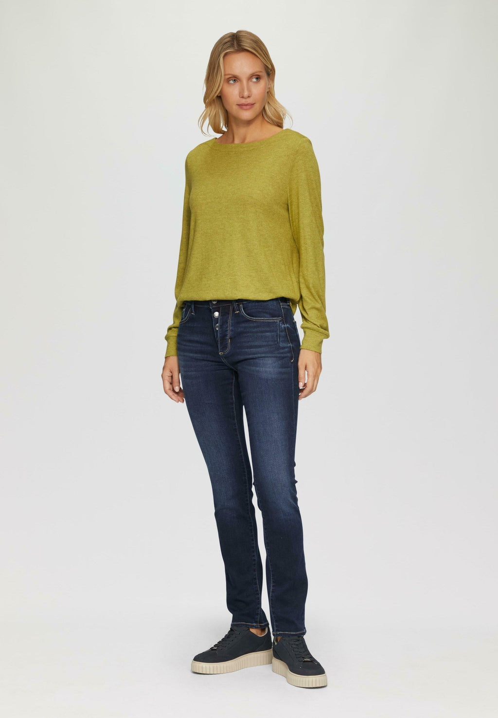  SLIM FIT / MID RISE / SLIM LEG Media 2
