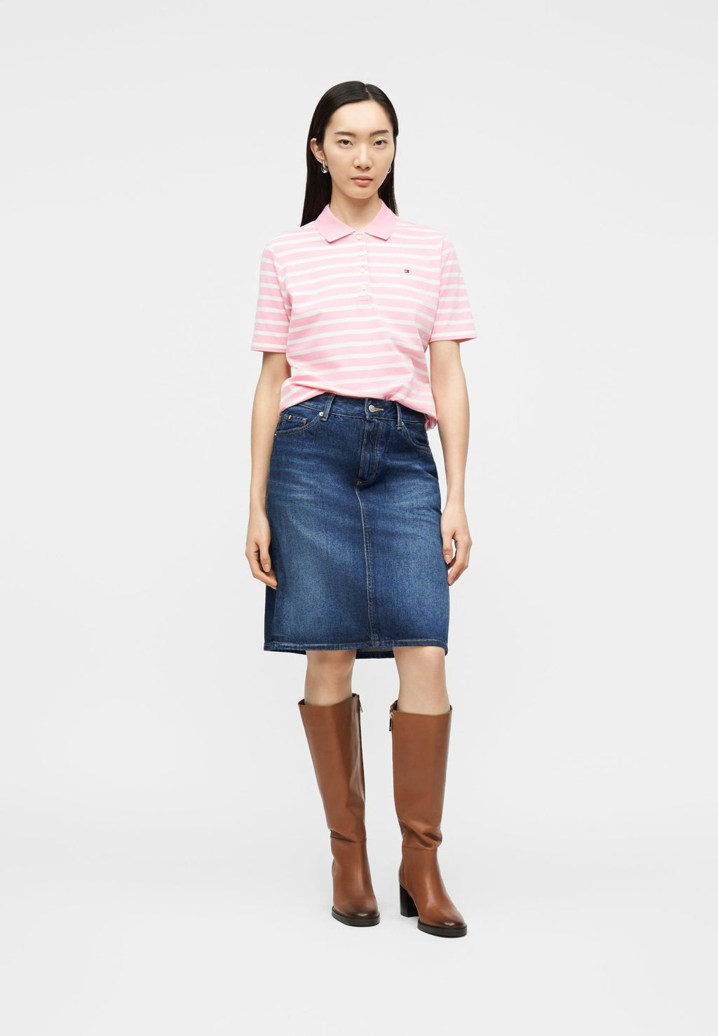 MID RISE STRAIGHT DENIM PENCIL SKIRT Media 2