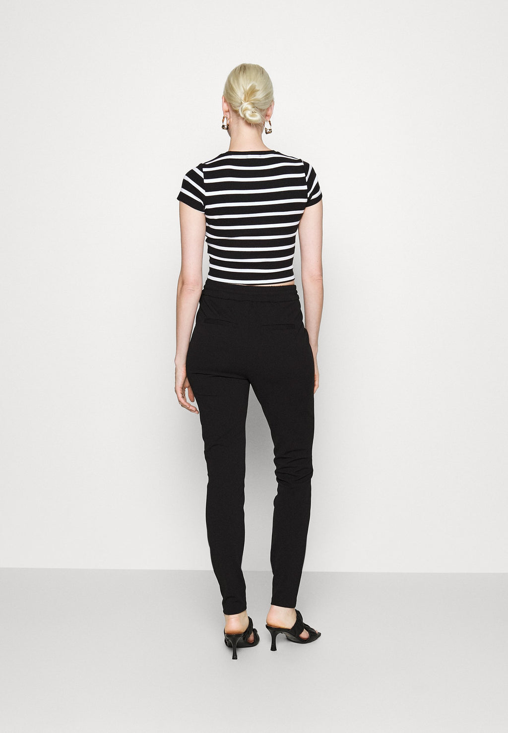 Vero Moda Tall VMZAMIRAEVA LOOSE STRING PANT