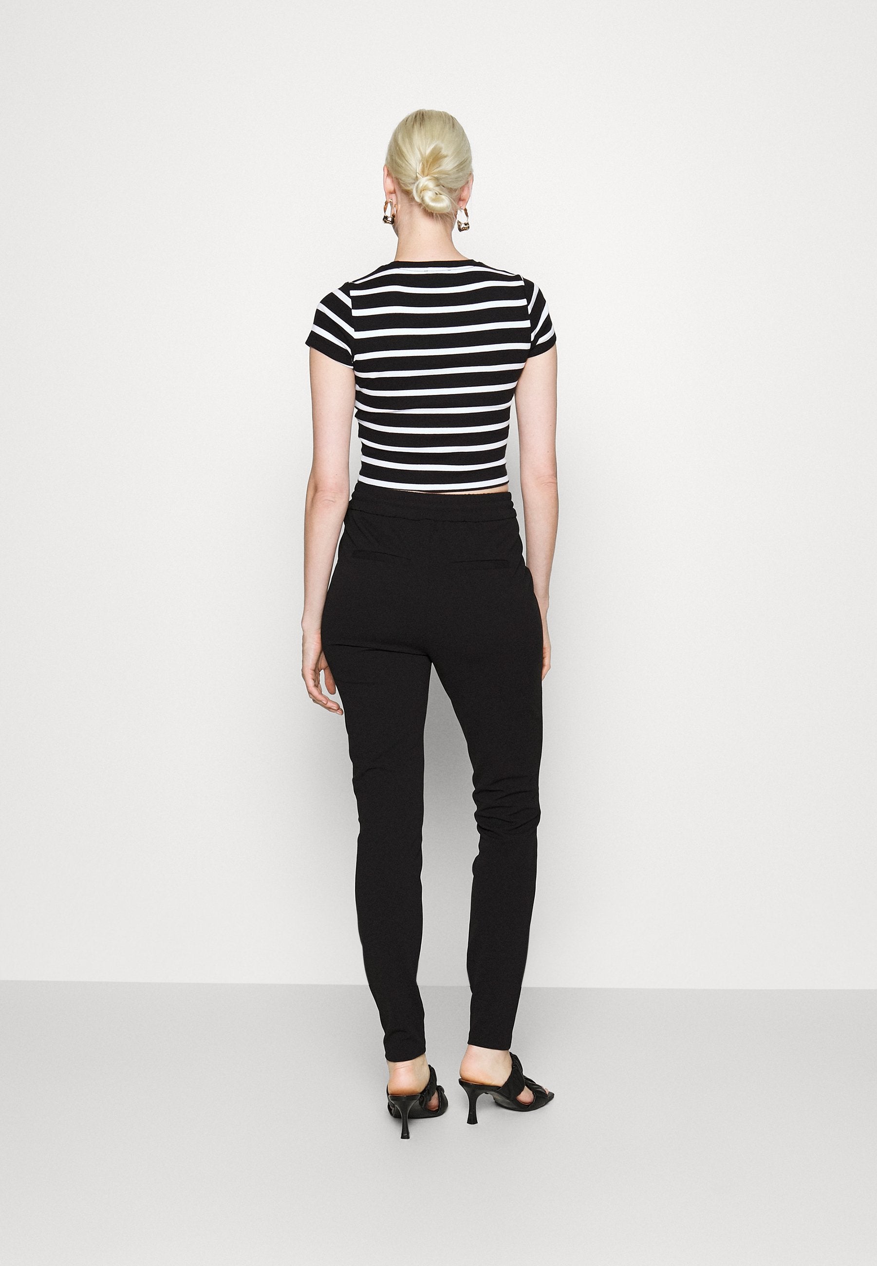 Vero Moda Tall VMZAMIRAEVA LOOSE STRING PANT