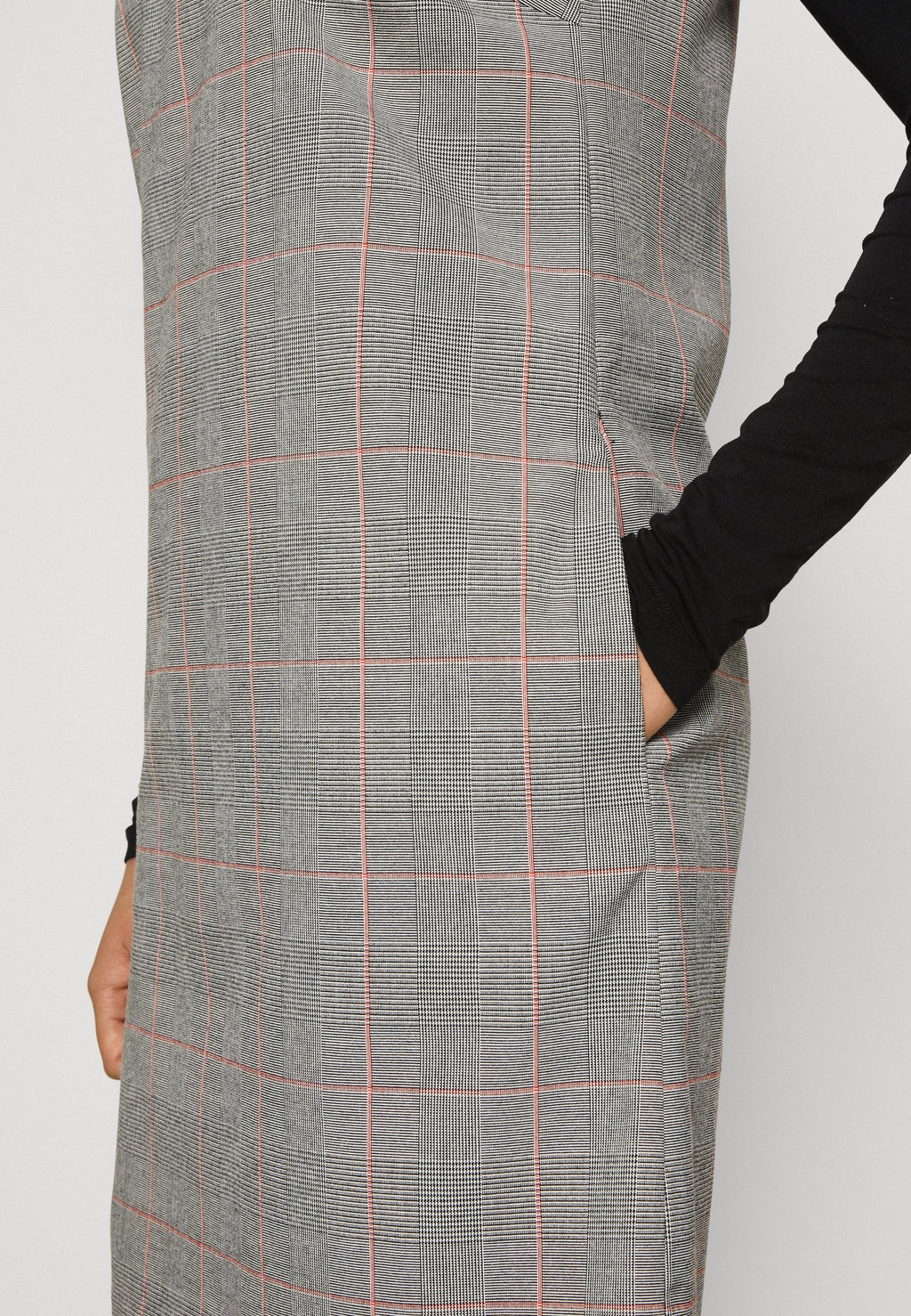 SHIFT DRESS Media 8