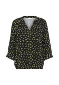 Schwarze Bluse mit V-Ausschnitt, mit einem floralen Muster in Gelb. Die Ärmel sind dreiviertellang und leicht gerafft am Saum.