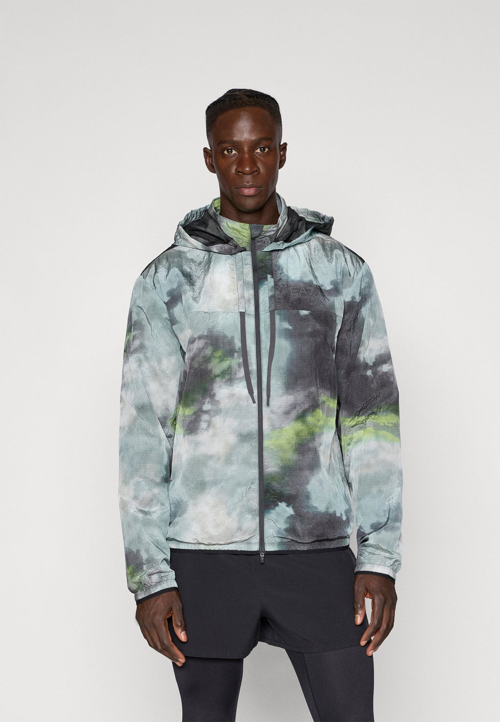 LIGHT JACKET  Media 3
