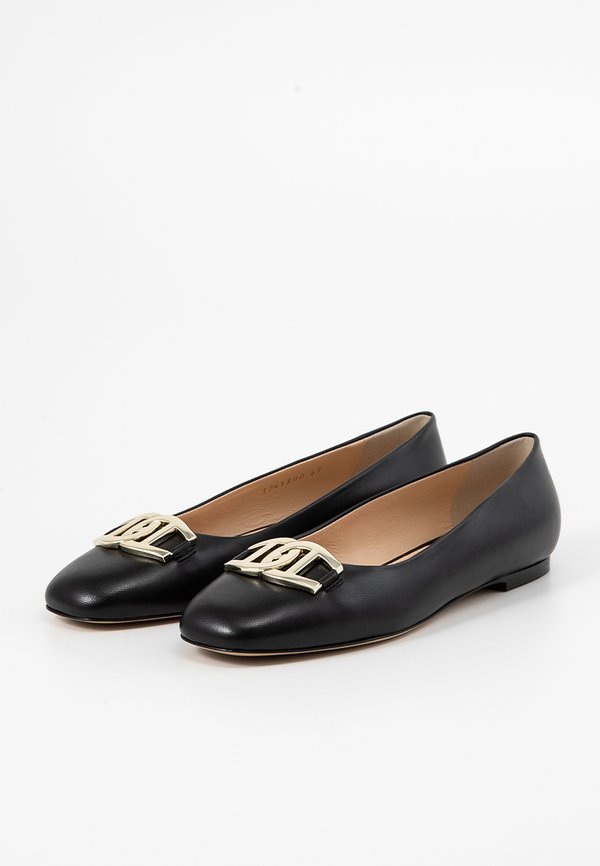 AIGNER MADELEINE 1