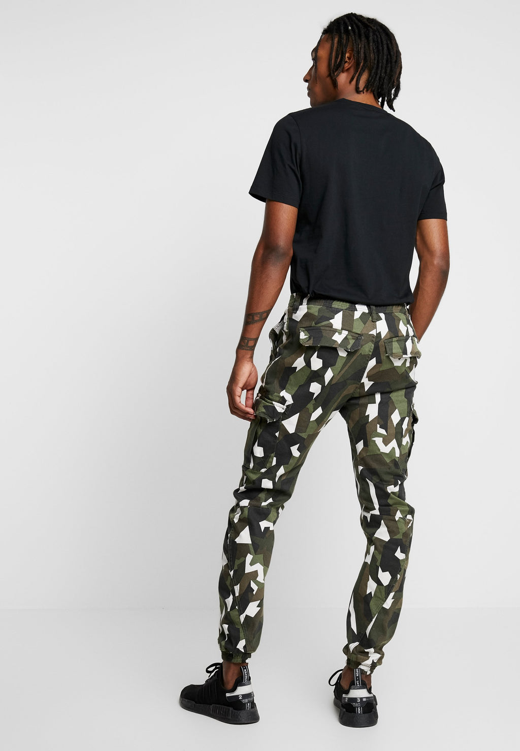 Urban Classics GEOMETRIC CAMO STRETCH PANTS