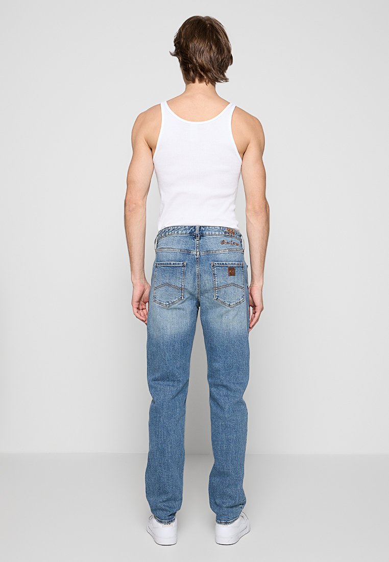 Armani Exchange Jeans Slim Fit Media 3