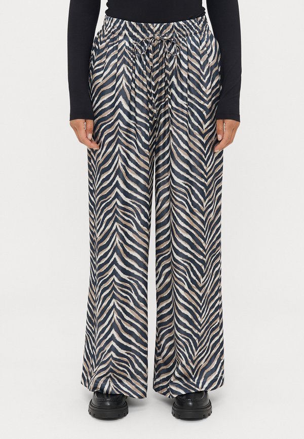 Vero Moda Petite VMVINA SONYA STRAIGHT PANTS