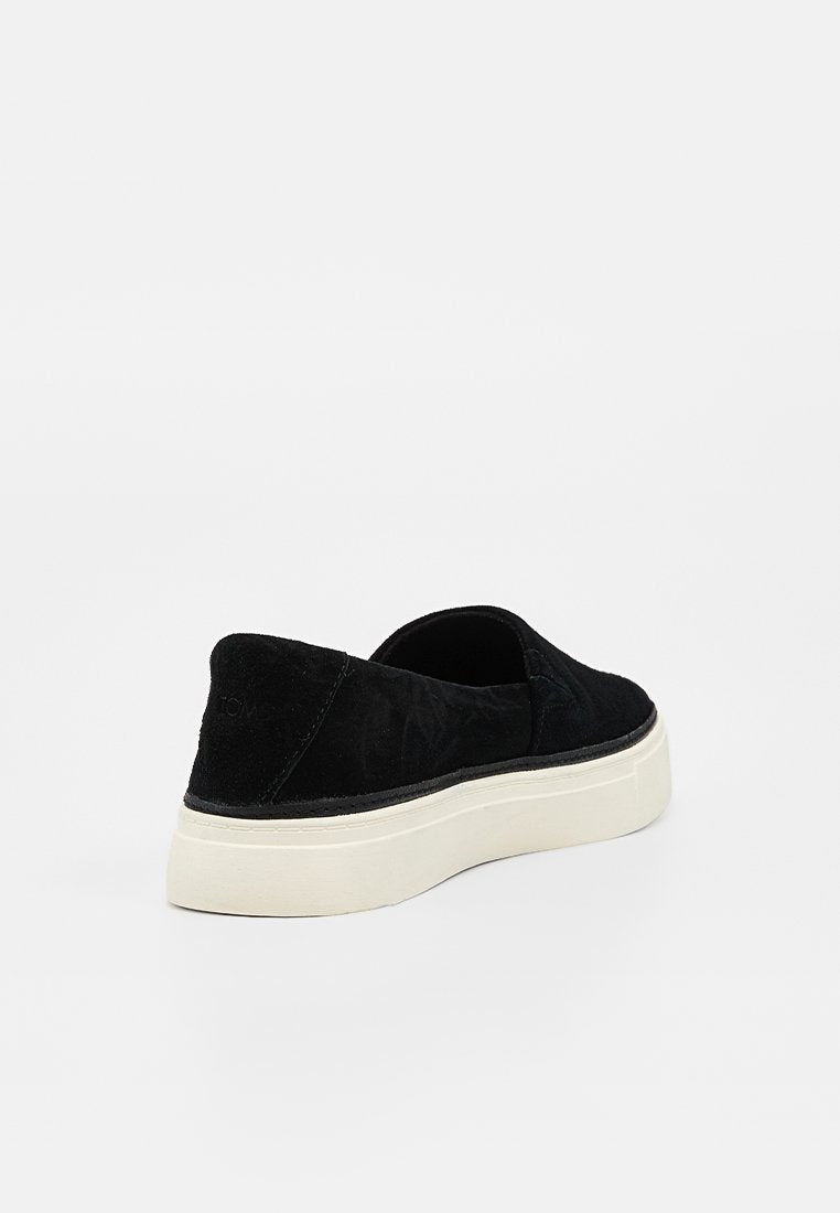 TOMS KAMERON