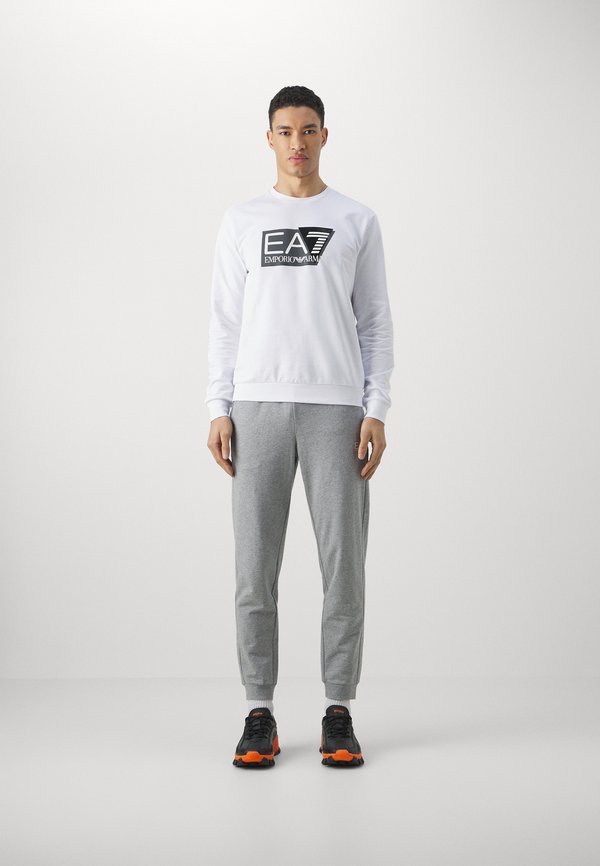 EA7 Emporio Armani