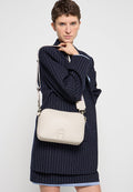 AIGNER NORA