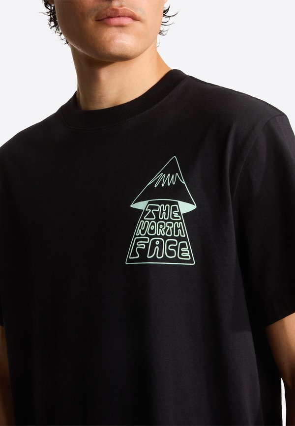The North Face MOUNTAIN PLAY SHORT SLEEVE TEE-GRAPHIC