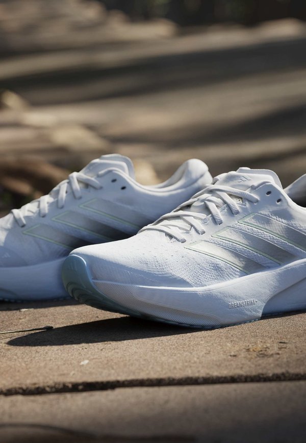 adidas Performance SUPERNOVA RISE 3