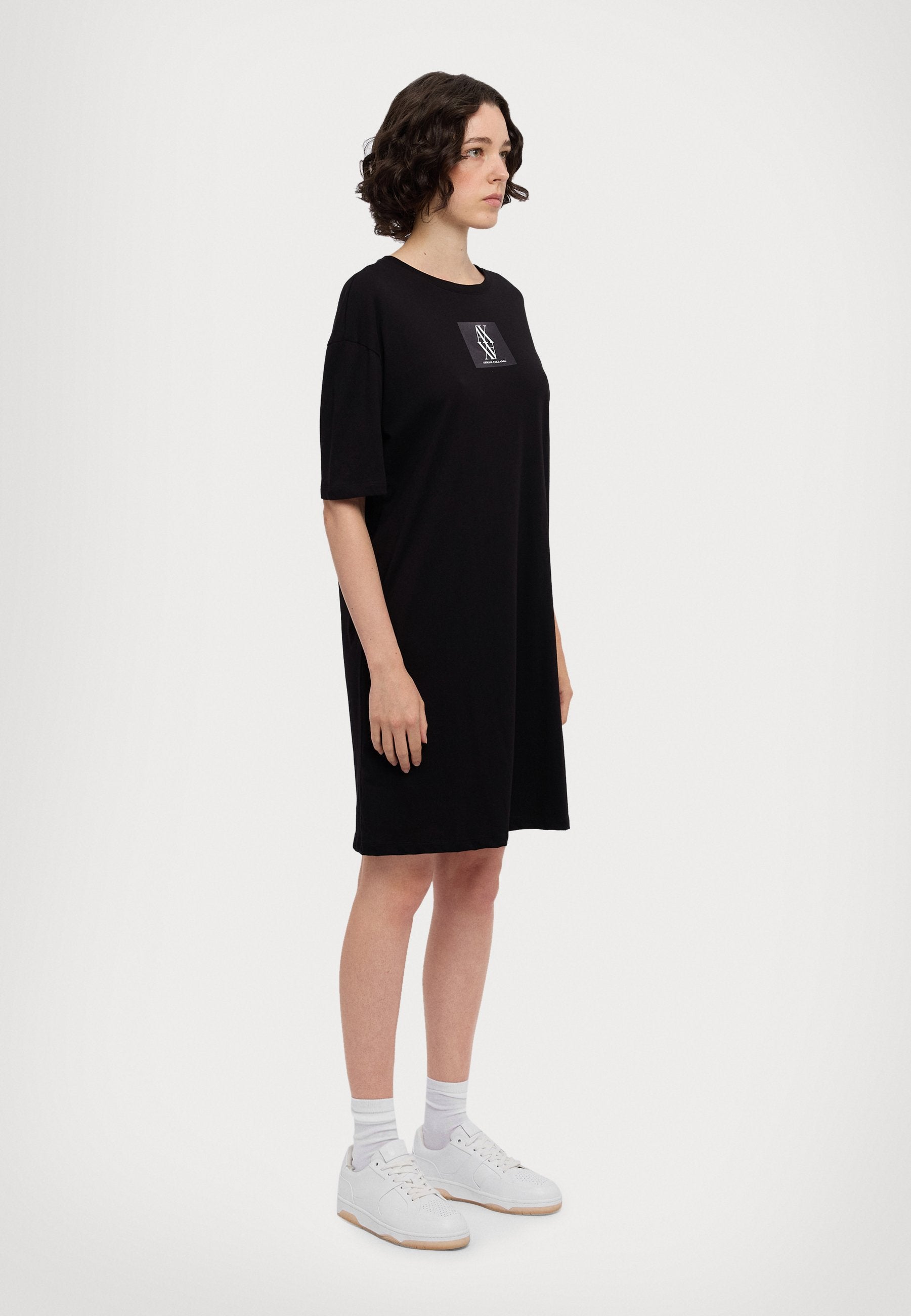 VESTITO Media 3