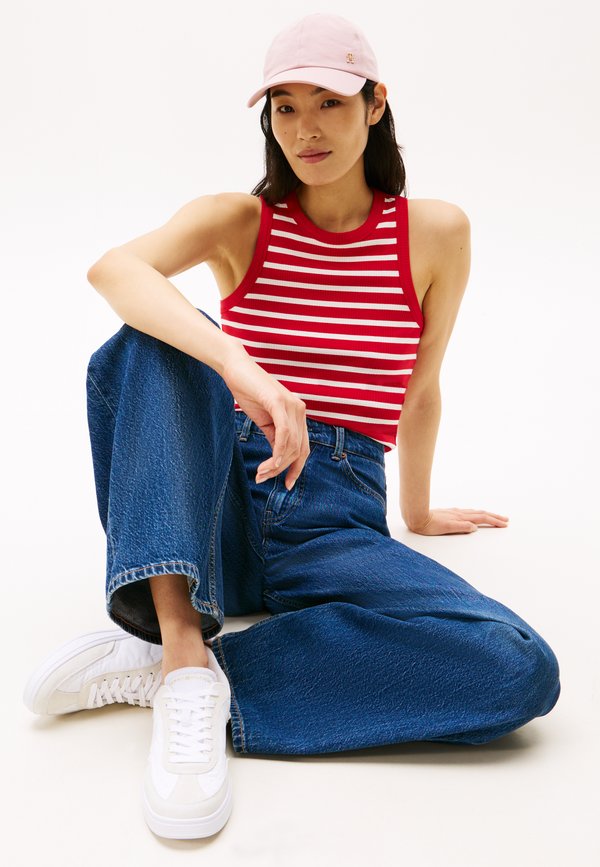 Tommy Hilfiger HERITAGE SNEAKER - Trainers - white