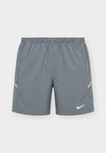 Nike Performance MILER SHORT - Sports shorts - smoke grey