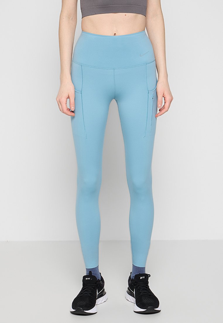 Nike Performance