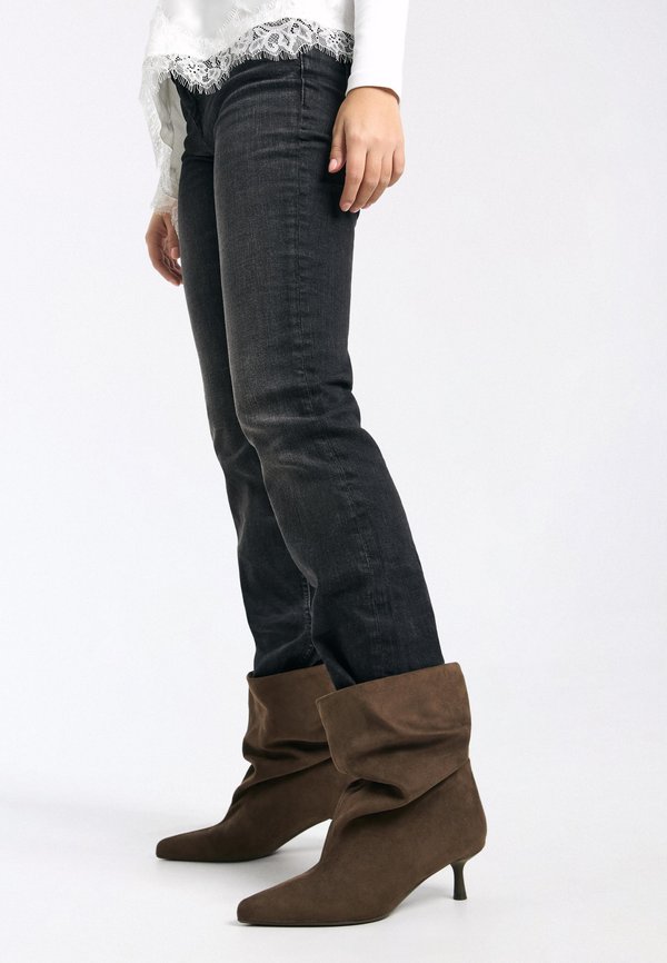 Bershka Classic ankle boots - brown
