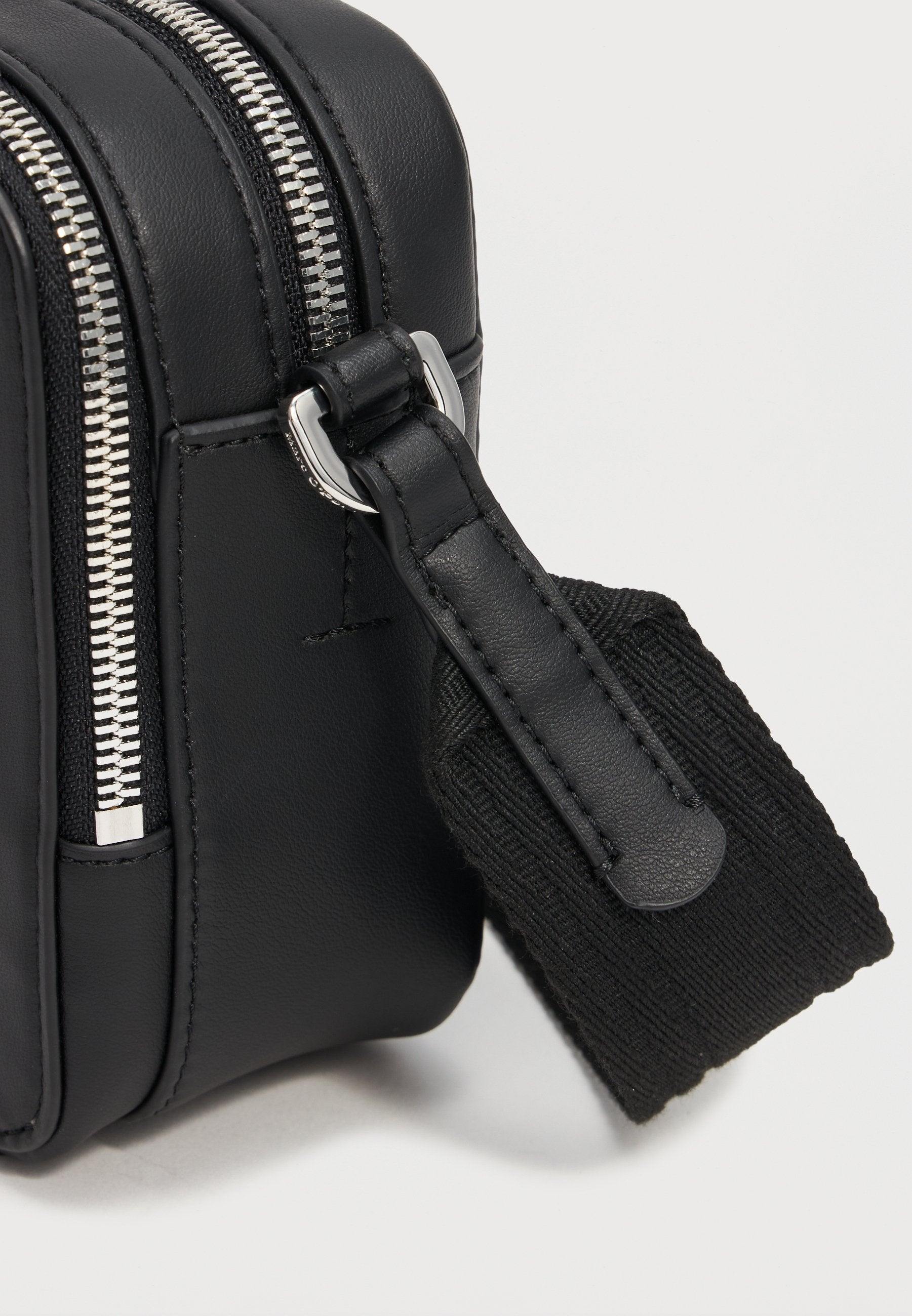 Marc O'Polo CROSSBODY BAG S