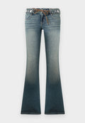 Ausgestellte Jeans aus Denim in einem Farbverlauf von Hell- zu Dunkelblau, mit einem bestickten Taillenbund und einem braunen Kordelzug als zusätzliches Detail.