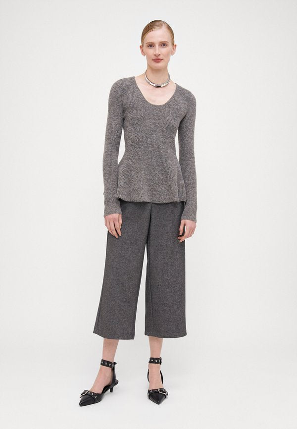 Vero Moda Tall VMDESMA U NECK PEPLUM