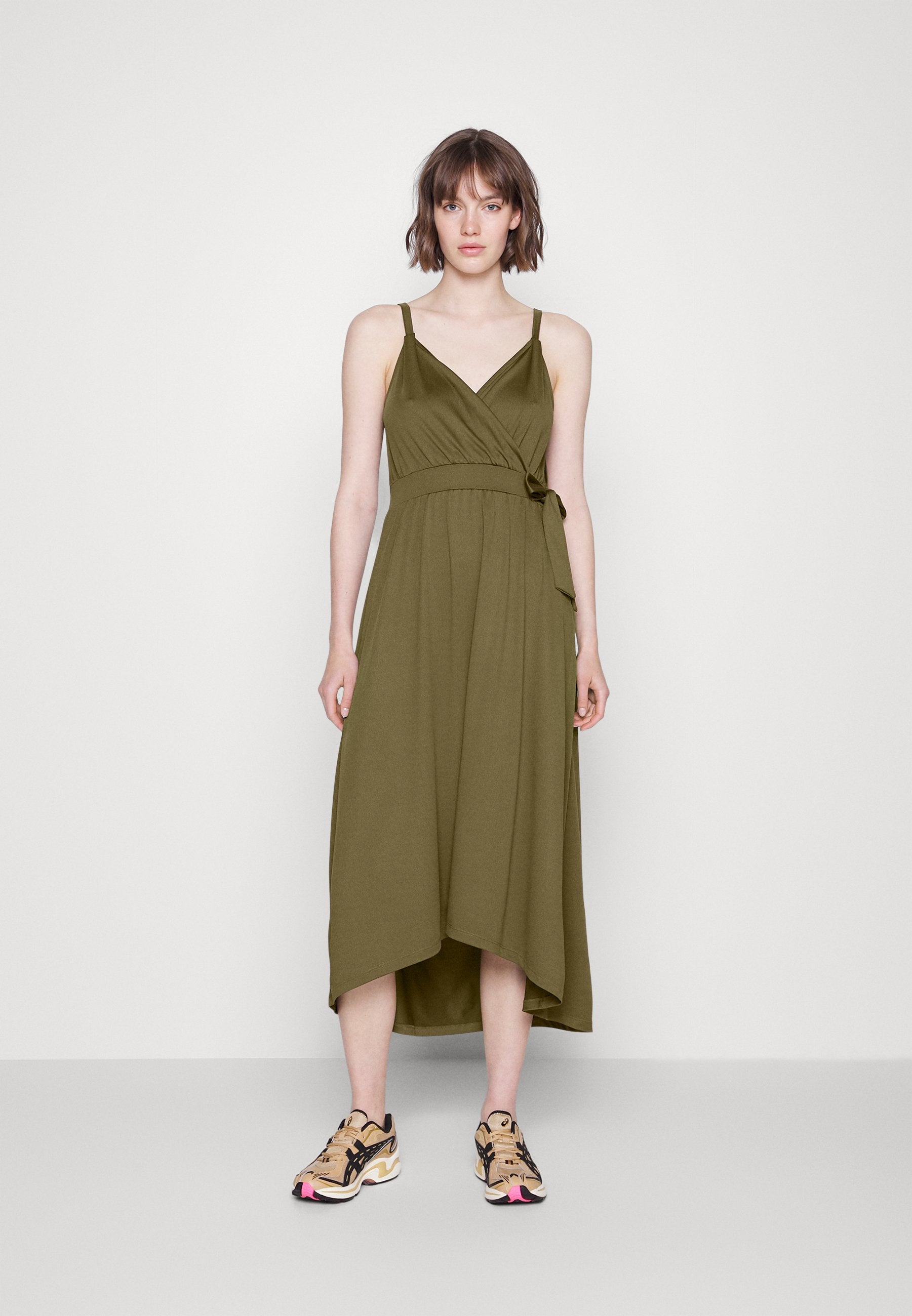 Anna Field Tall