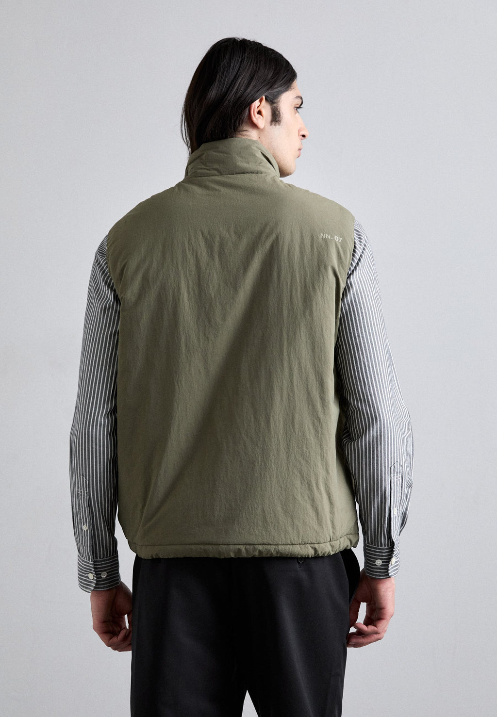 NN.07 PERRY VEST