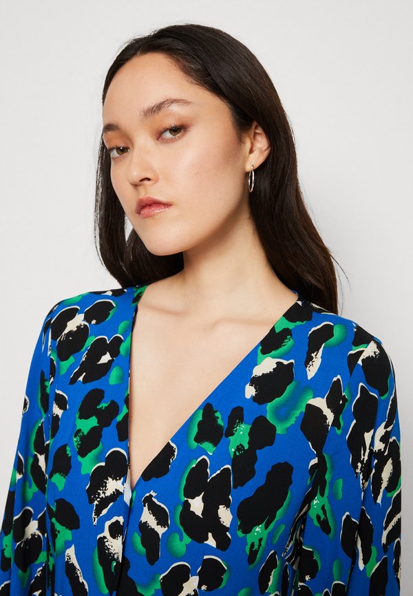 YAS YASMANHATTAN V NECK SHIRT DRESS