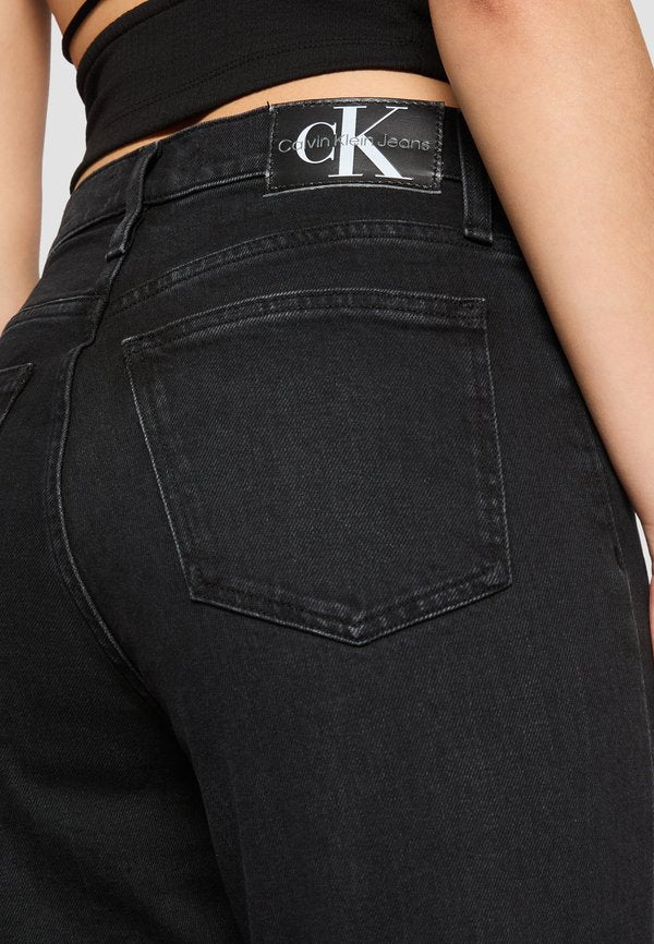 Calvin Klein Jeans MOM