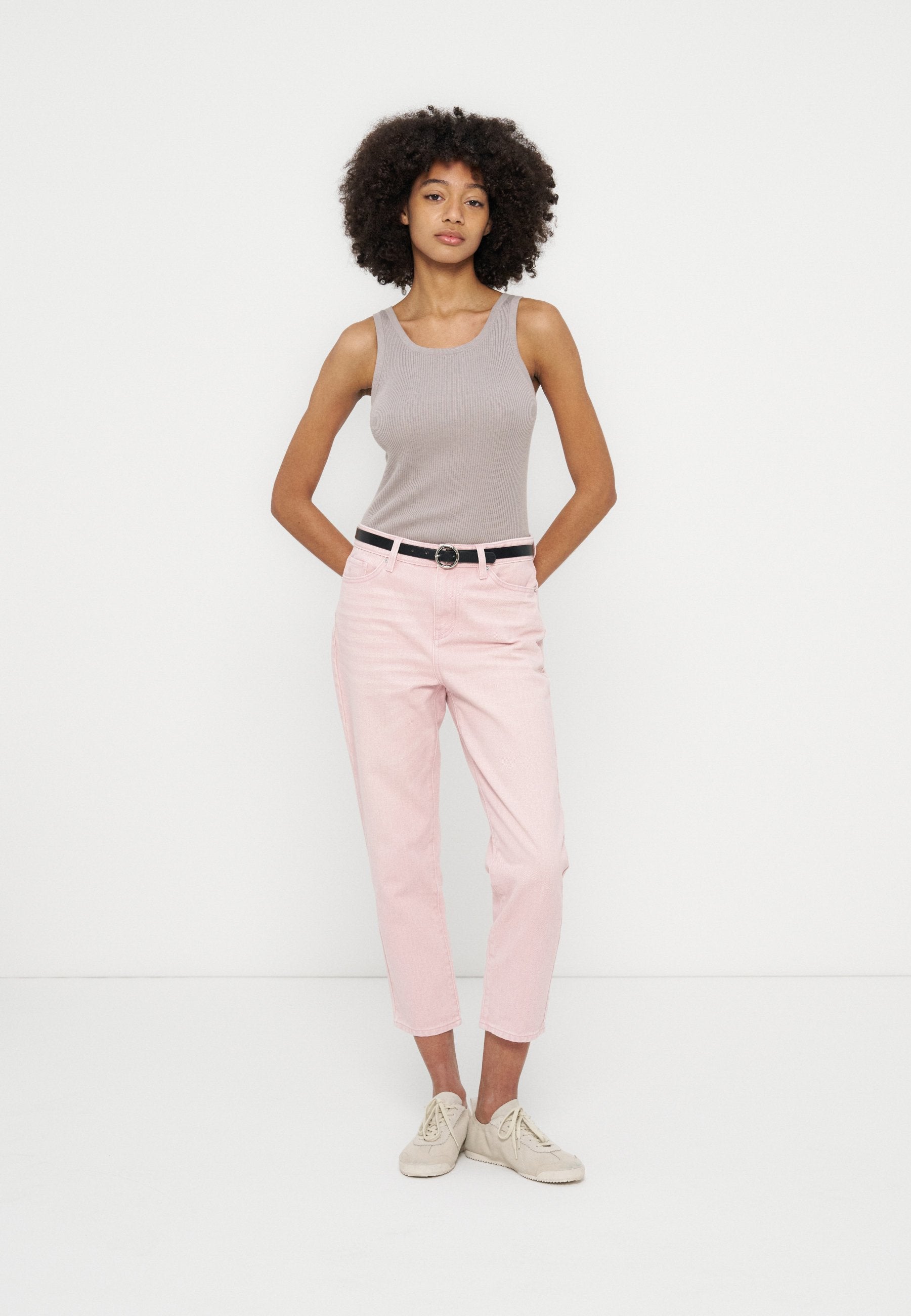 Armani Exchange Jeans Tapered Fit Media 3