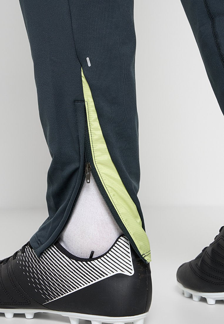 Nike Performance SLIM FIT