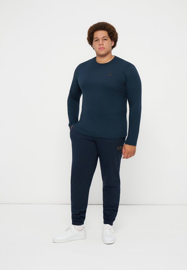 EA7 Emporio Armani