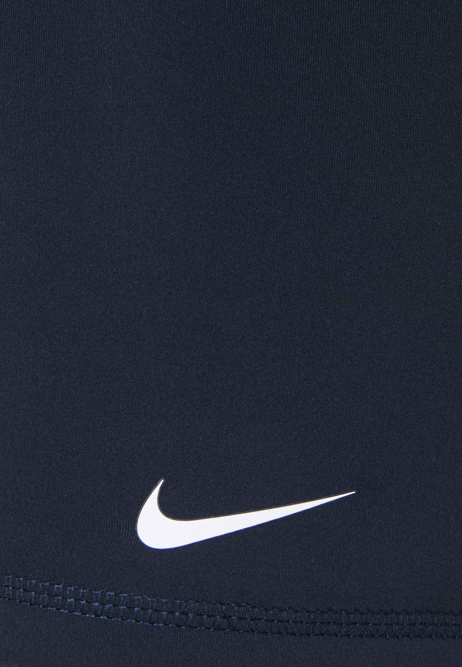 Nike Performance