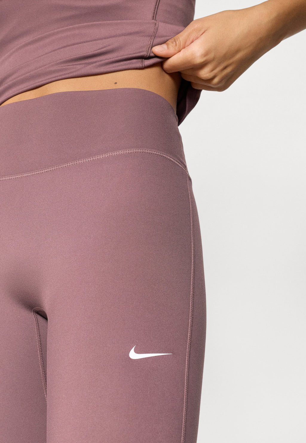 Nike Performance ONE