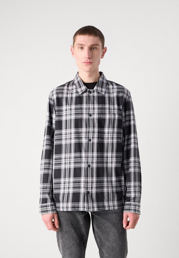 Calvin Klein CHECK SNAPS