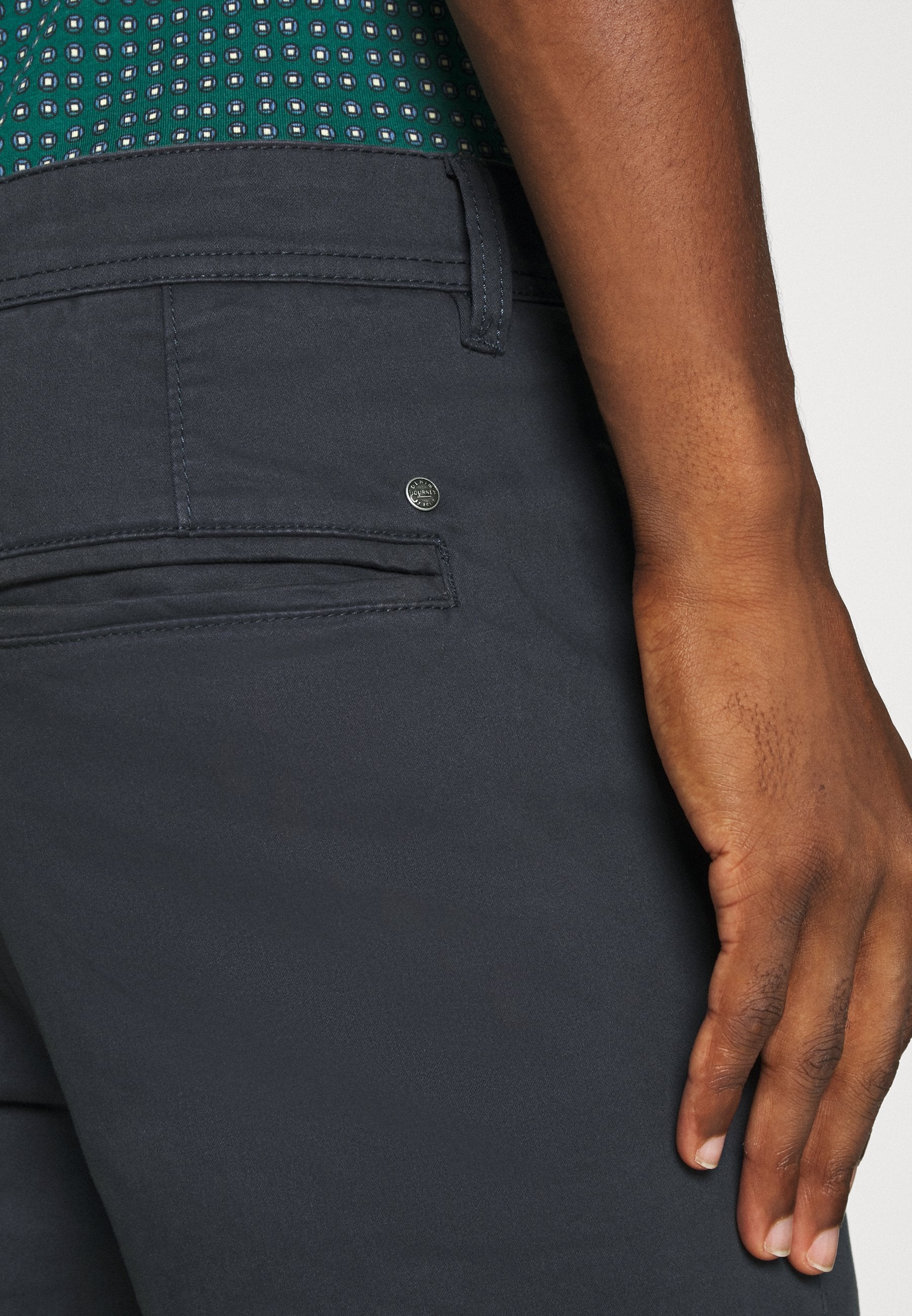 SDJIM REGULAR FIT Media 6