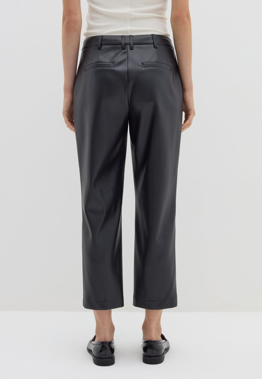 Stefanel GLOSSY-EFFECT CROPPED