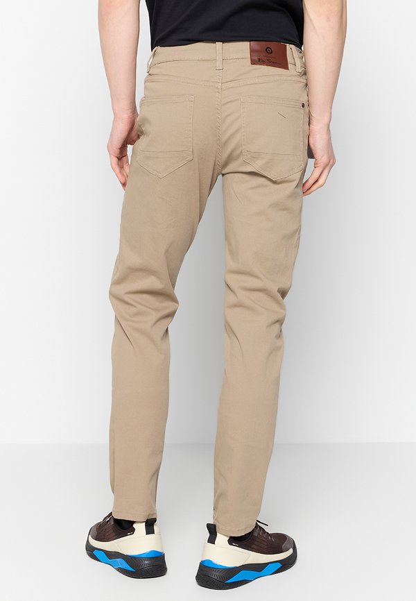 Ben Sherman SLIM FIT