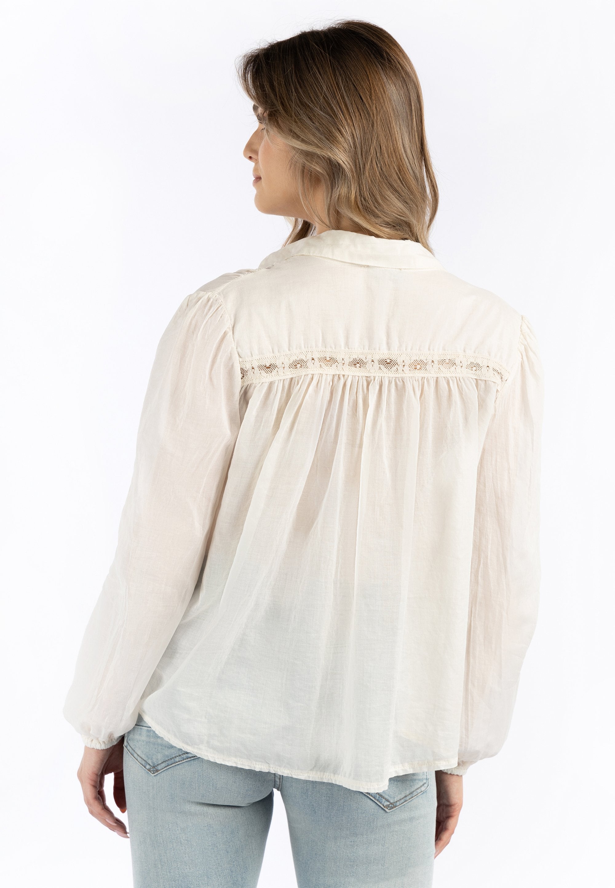 DreiMaster  MIT SPITZE NAEMI