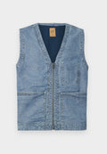 Denimweste in Hellblau mit V-Ausschnitt, Frontreißverschluss und zwei großen Fronttaschen. Schlichtes Design und strukturierter Stoff.