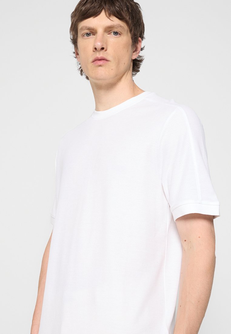 Lyle & Scott