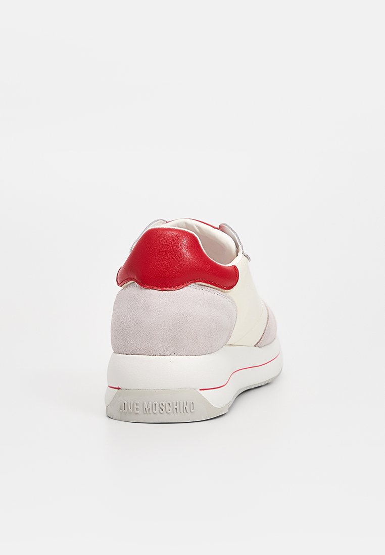 Love Moschino RUN40