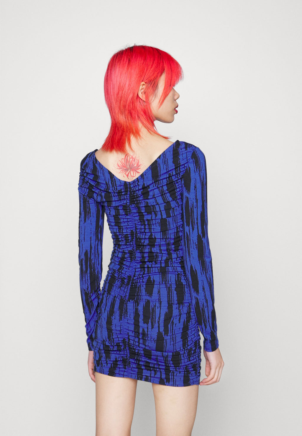 Noisy May NMCEMRE V NECK SHORT DRESS