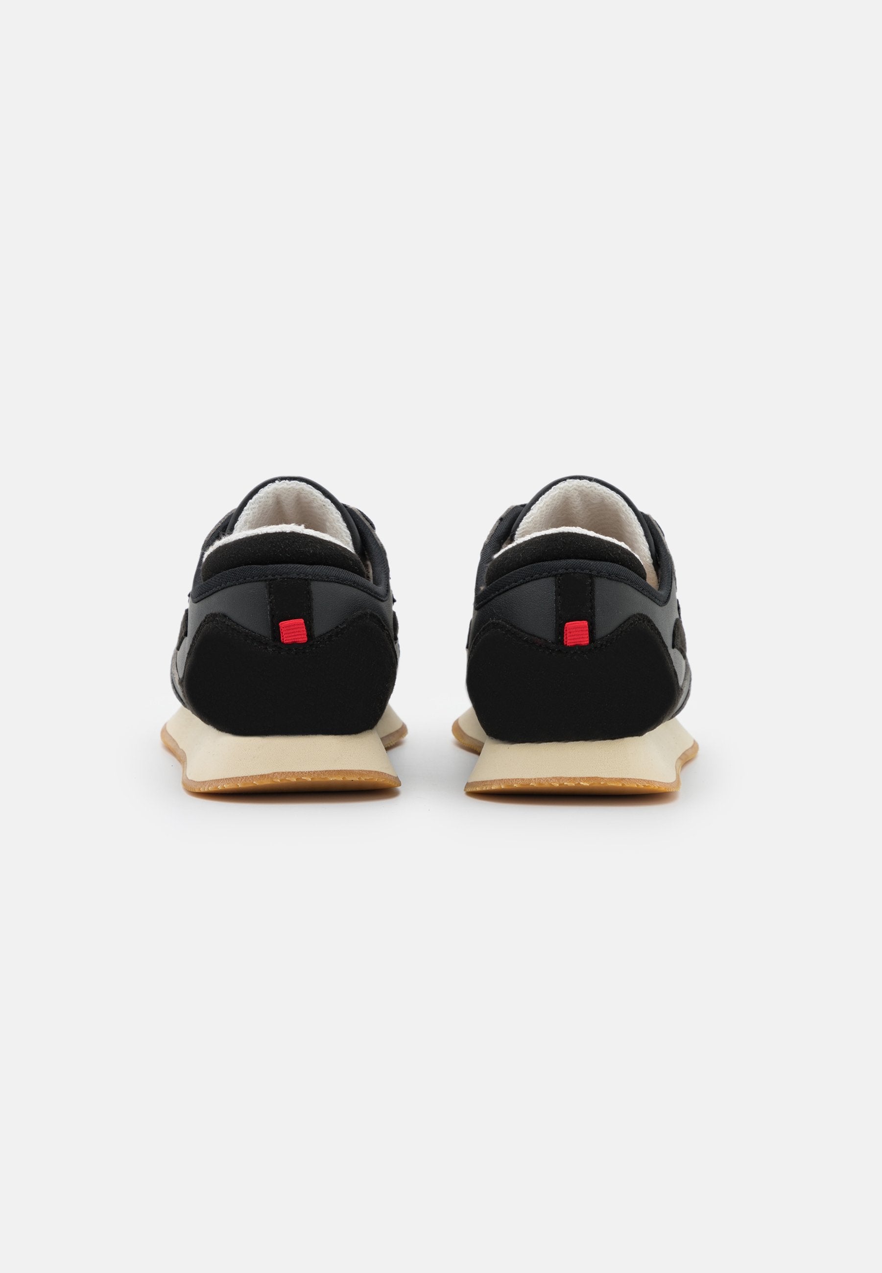 Genesis Footwear IDUNA