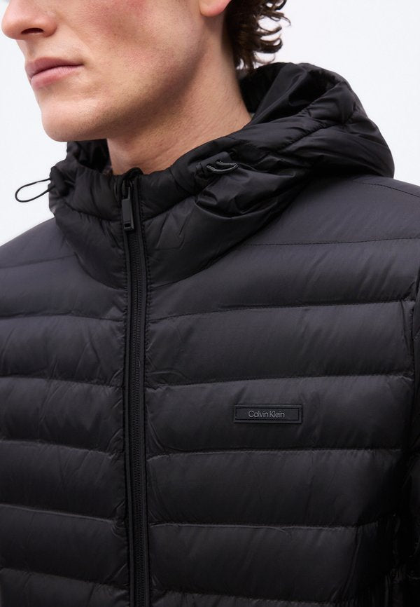 Calvin Klein HOODED CHANNELED PUFFER
