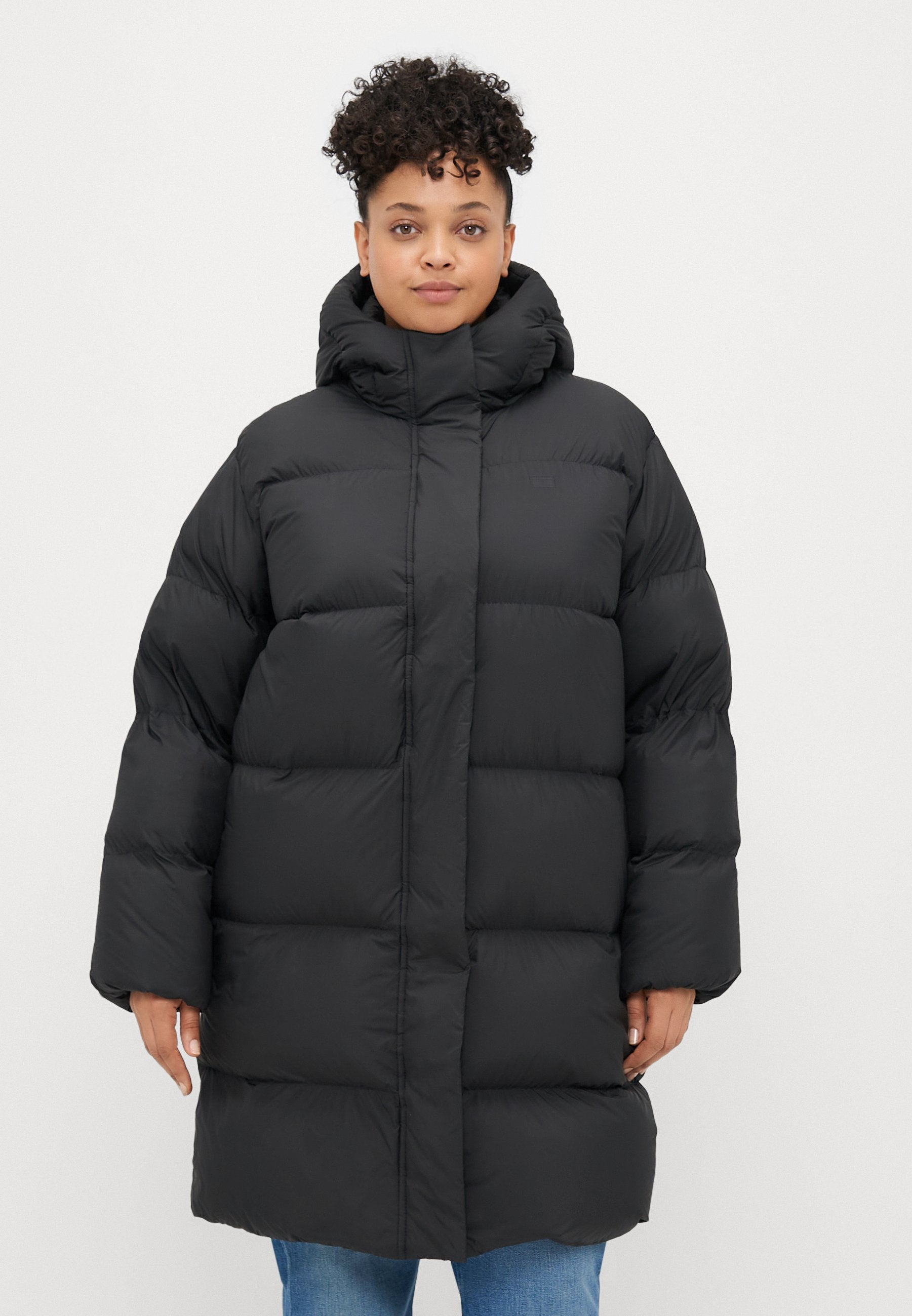 MODERN COAT Media 3