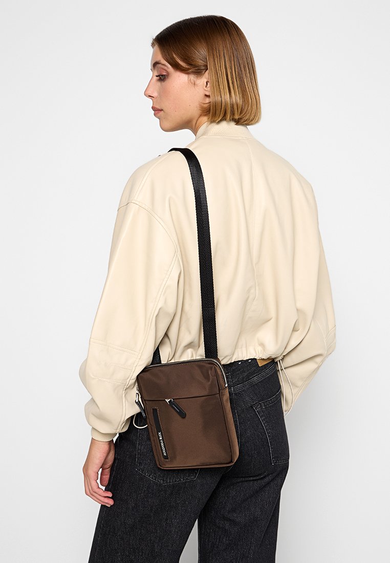 Mandarina Duck HUNTER