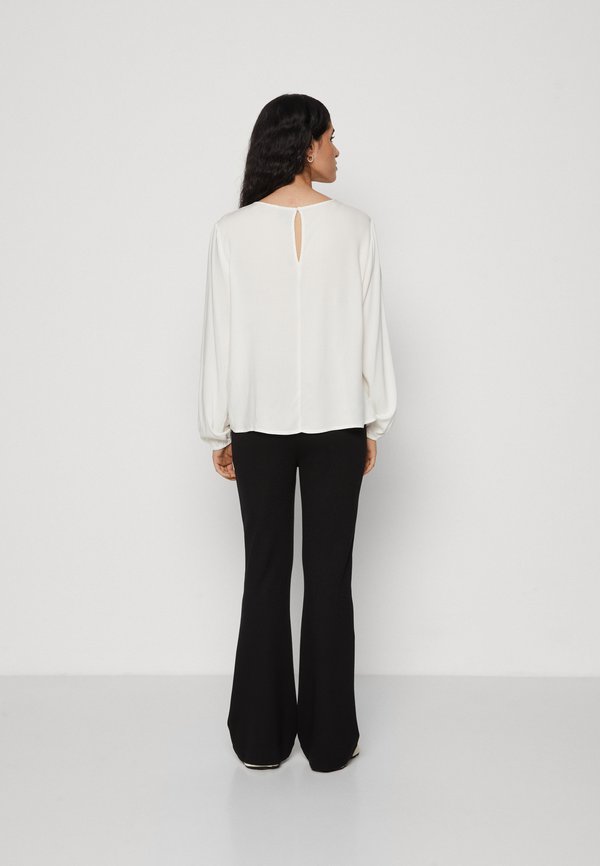 Vero Moda Petite VMLILOU O NECK DETAIL