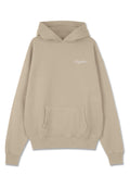 Beiger Kapuzenpullover aus Baumwolle, mit einer Fronttasche, gerippten Bündchen und einem kleinen weißen Logo auf der Brust.